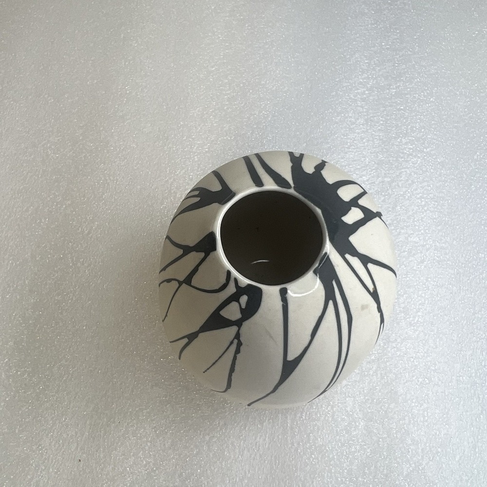 Paint Splatter Bud Vase By Bean‎ And Bailey Ceramics Anthropologie - Picture 4 of 12